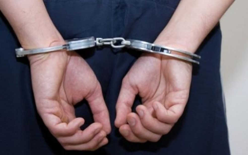 Bunicul care și-ar fi violat nepoata de nici doi ani, riscă detenție pe viață